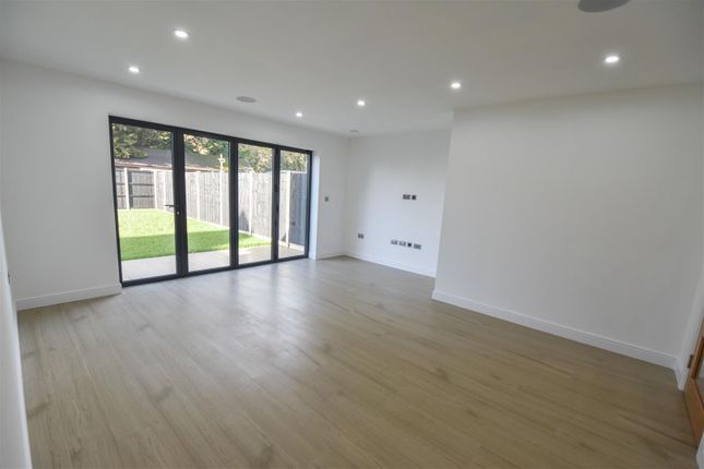 Plot 2, Barnmead Close, Start Hill, Bishop's Stortford photo 2