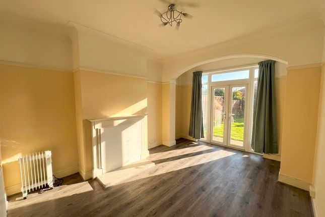 Ridgeway Gardens, Ilford photo 3