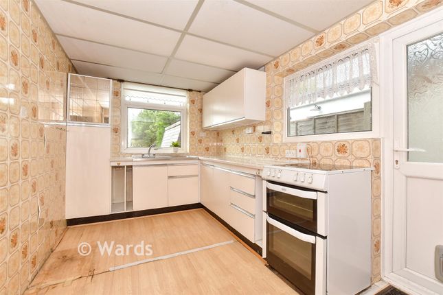2-bed semi-detached on 108B, Newington Road, Ramsgate, £250,000
