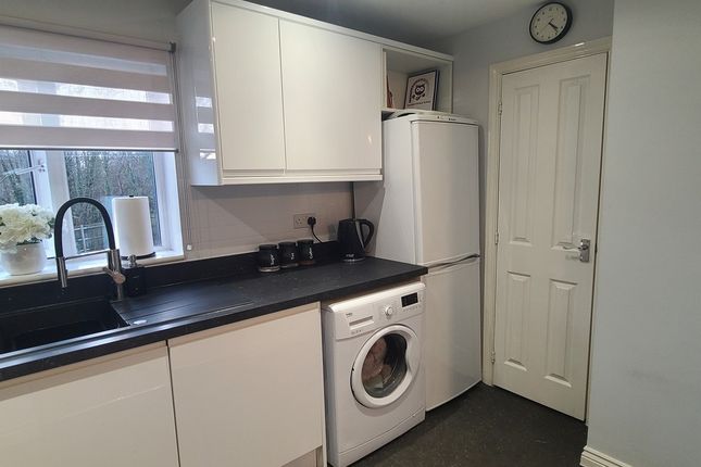 Flat for sale in Pickwick Close, Southampton