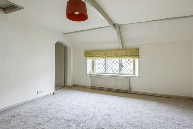 Cottage to rent in Vicarage Street, Painswick, Stroud