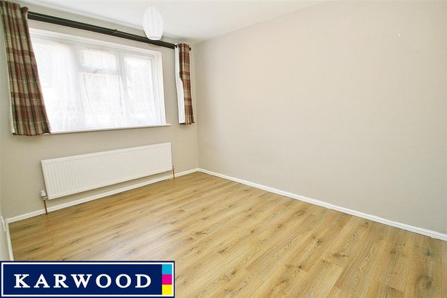 12, Packet Boat Lane, West Drayton photo 3