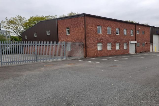 Thumbnail Warehouse to let in Unit 2 Priors Way, Priors Way, Maidenhead, South East