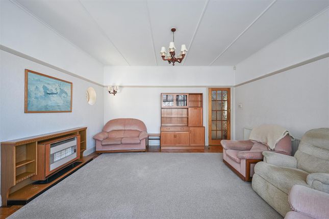 31, Greenhayes Avenue, Banstead photo 3