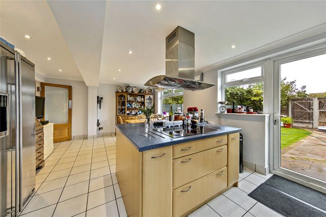 68, Rectory Grove, Hampton photo 3