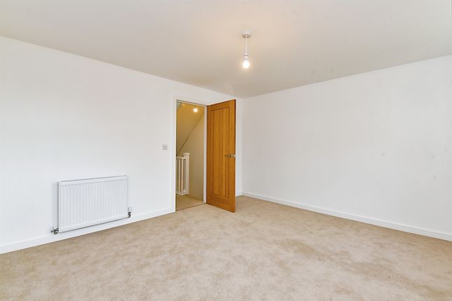 Terraced house for sale in London Road, Chippenham