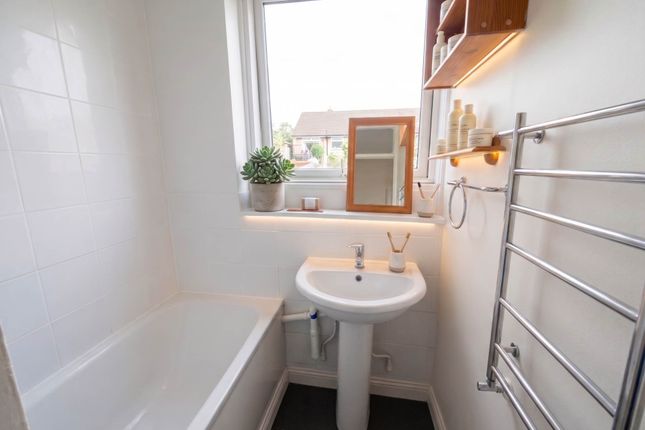60, Rosenau Road, London photo 5