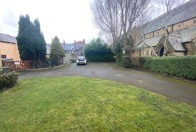 2 Lindum House, King Street Morley Leeds photo 2
