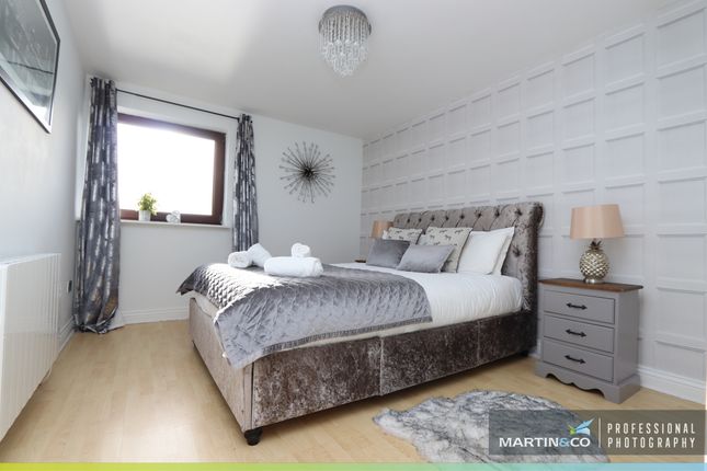 Flat for sale in Atlantic Wharf, Cardiff