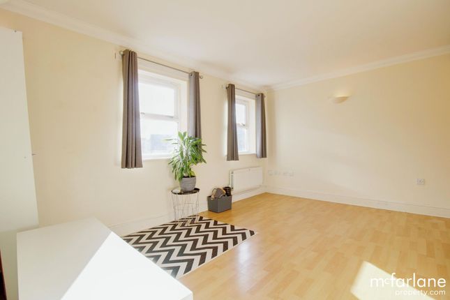 44 Godwin Court, Swindon photo 2