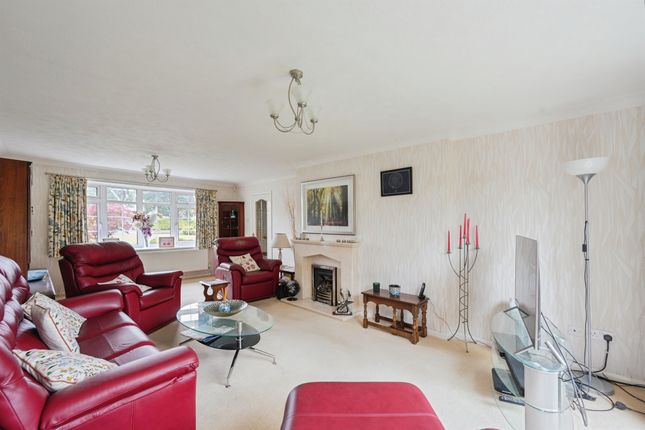 2, The Meadows, Uttoxeter photo 4