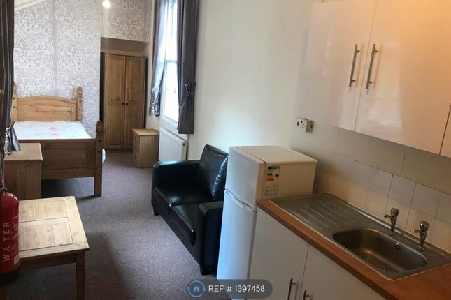 Room to rent in Clarendon Street, Wolverhampton WV3