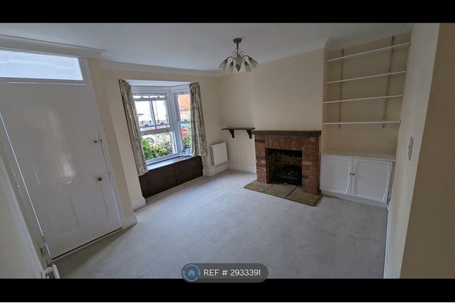 Wykeham Road, Farnham photo 3