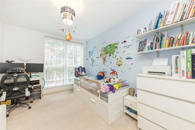 Flat for sale in Tudway Road, London