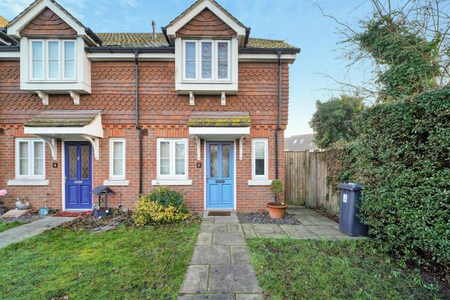 6, Woodside, Addlestone photo 2