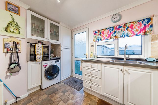 15, Meadow View, Allington Gardens, Grantham photo 4