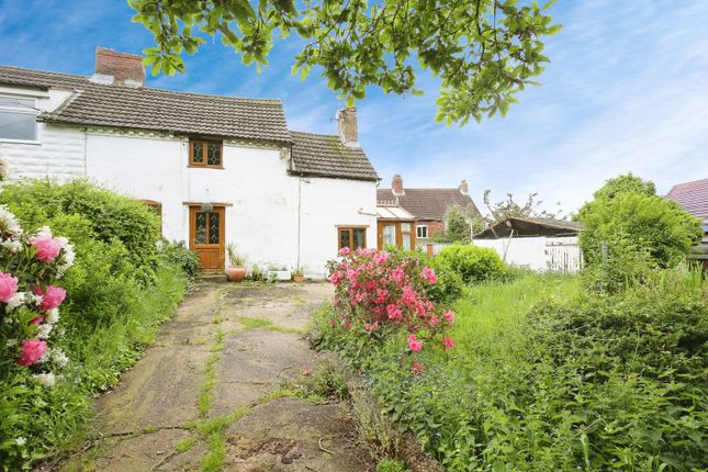 Thumbnail Cottage for sale in Crow Hill, The Common, Baddesley Ensor