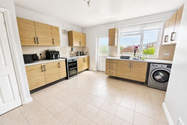 12, Sun Street, Brierley Hill photo 4