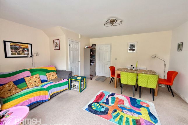 66, Batchelor Way, Salisbury photo 3