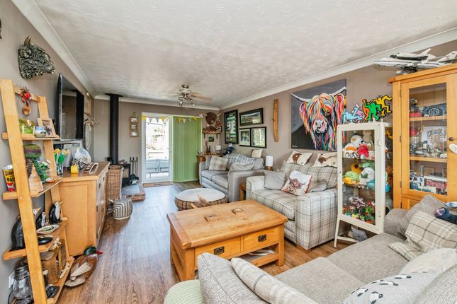 7, Rippingall Close, Norwich photo 4
