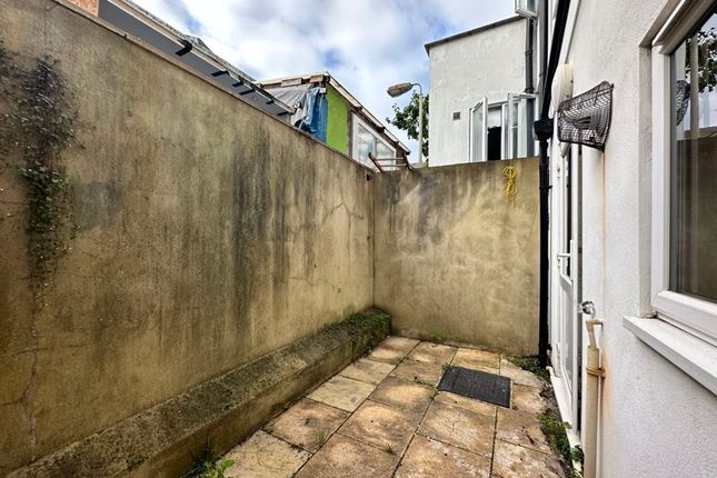 Terraced house to rent in Baker Street, Brighton