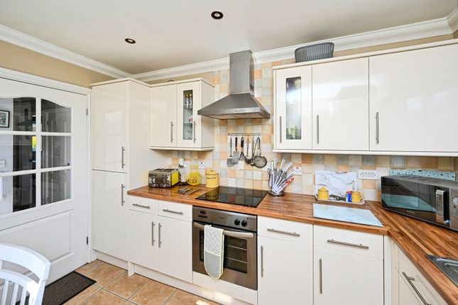 6, Rolaine Close, Mansfield photo 4
