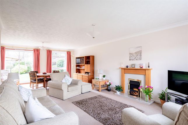 7, Welbeck Close, Burgess Hill photo 2