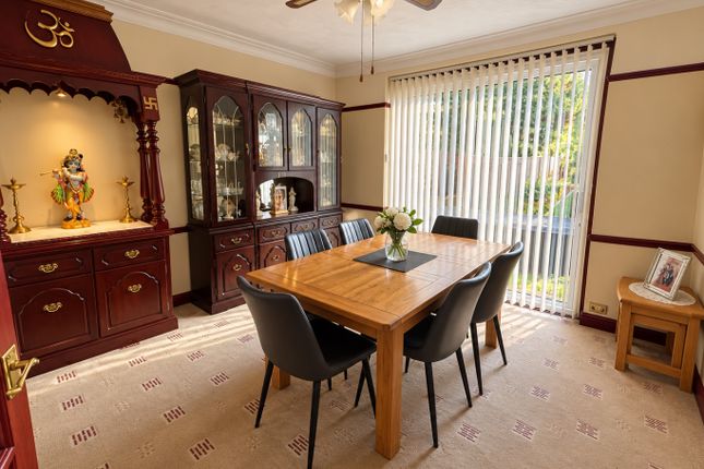 3, Longfield Drive, Luton photo 3