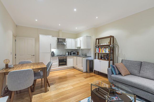Flat 6, 1, The Keep, Surrey photo 3