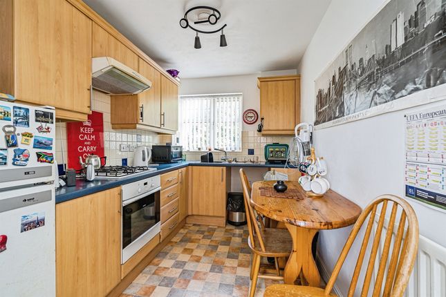 4, Dibdale Road West, Dudley photo 3