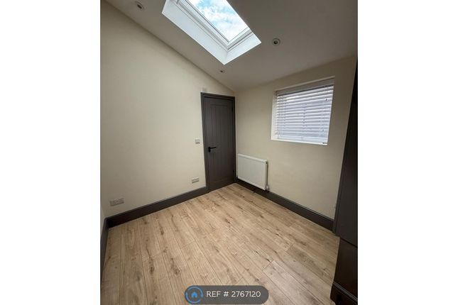 A Harrow Road, Wembley photo 4