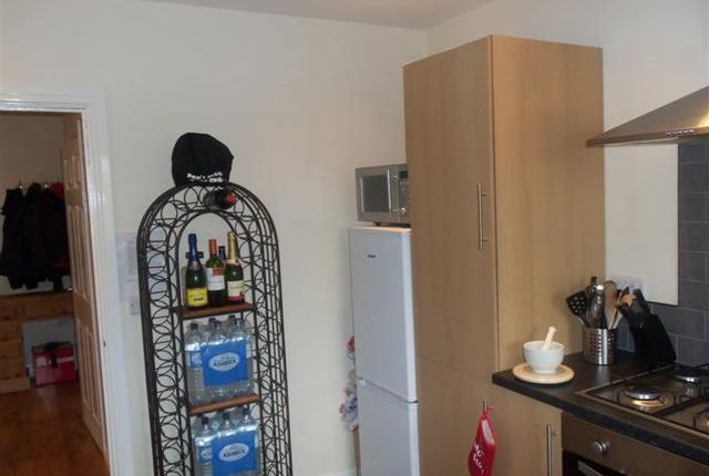 Flat 3, 178, Bye Pass Road, Nottingham photo 5
