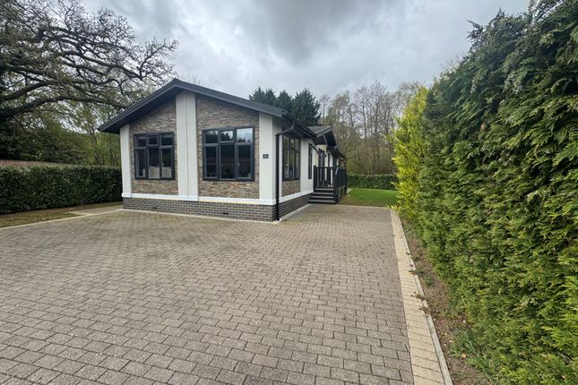 26a Warren Park, Portsmouth Road, Godalming photo 2