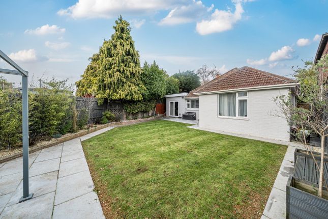 60, Fair Oak Road, Eastleigh photo 4