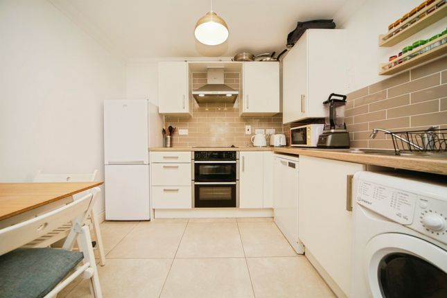 71, Quarry Avenue, IPSWICH photo 4