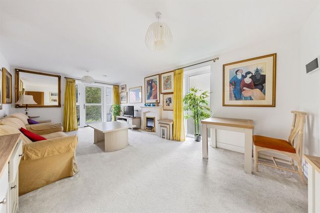 Flat for sale in London Road, Guildford