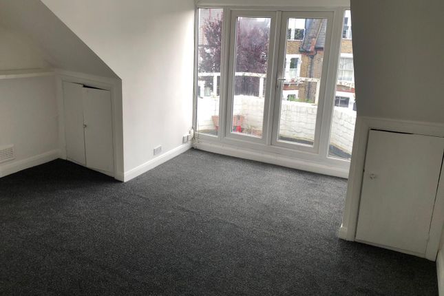 Second Floor Flat, 55, Romola Road, London photo 2