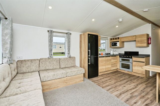51, Solent Breeze, Thorness Lane, Isle of Wight photo 3
