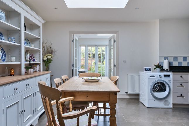 7, Clarendon Court, Marlborough photo 3