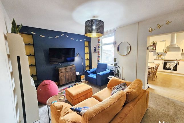 47, Heol Cae Gurwen, Ammanford photo 2
