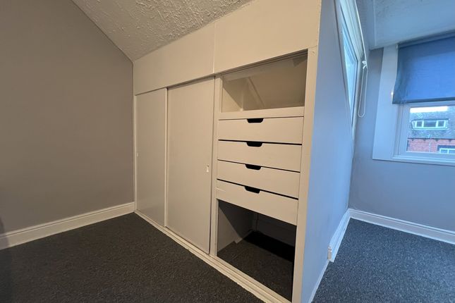 Room to rent in Cow Close Road, Leeds