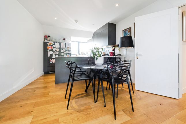 9 Post House Apartments,, Johnston Road, Woodford Green photo 3