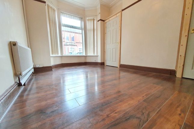 Thumbnail Flat to rent in Earlesmere Avenue, Balby, Doncaster