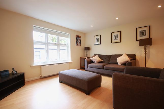 17, Chorlegh Grange, Chapel Road, Alderley Edge photo 3