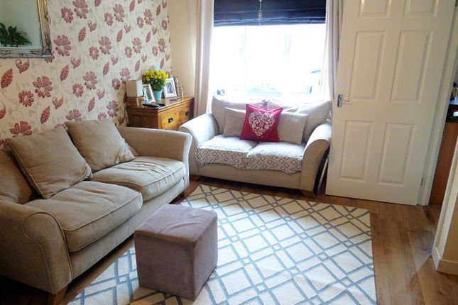 79, Mustang Way, Swindon photo 2