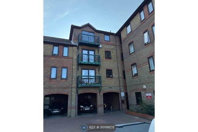 Flat, Spitfire Court Mitchell Close, Southampton photo 2