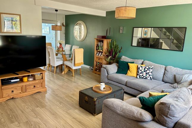 17, Palm Close, Exmouth photo 2