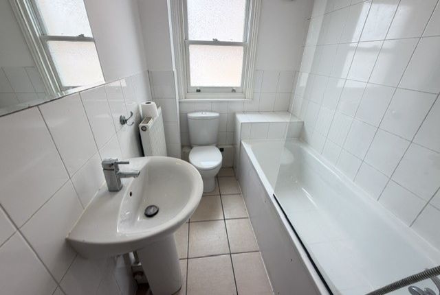 29C, Darnley Road, Gravesend photo 5