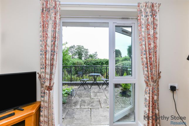 12 Stewart Court, High Street, Epping photo 4
