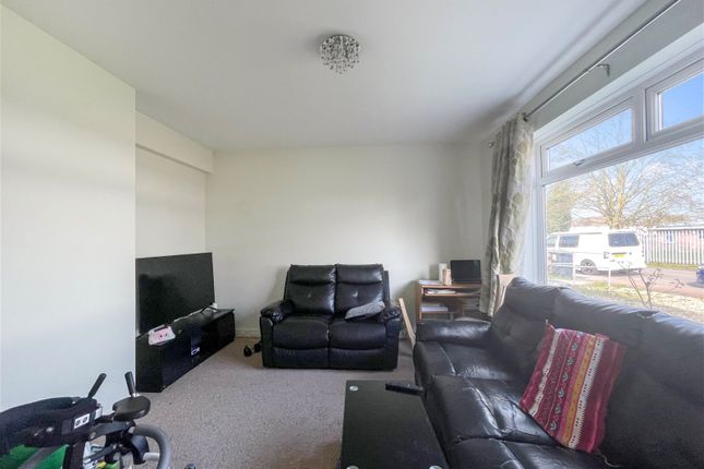 Terraced house to rent in Sandyleaze, Gloucester